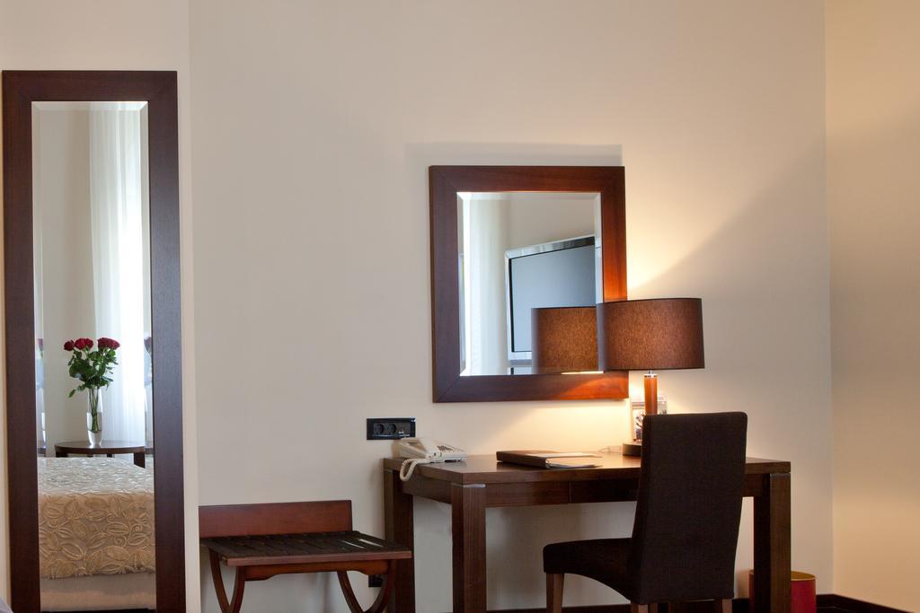 วิลลา ออร์ซูลา Hotel ดูบรอฟนิก ภายนอก รูปภาพ