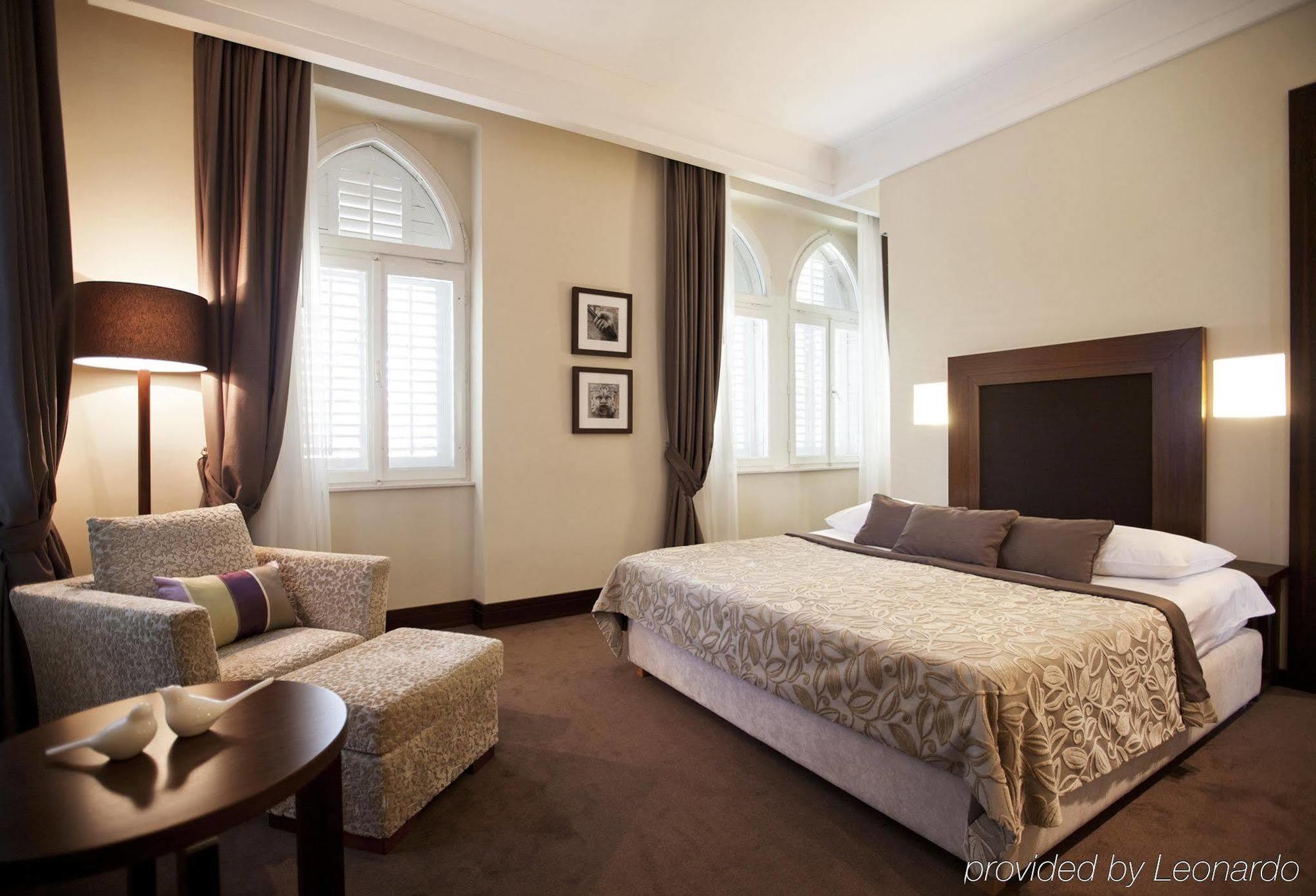 วิลลา ออร์ซูลา Hotel ดูบรอฟนิก ภายนอก รูปภาพ